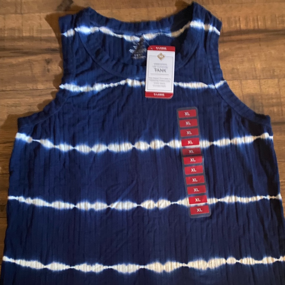 Tye dye tank top - Picture 3 of 3